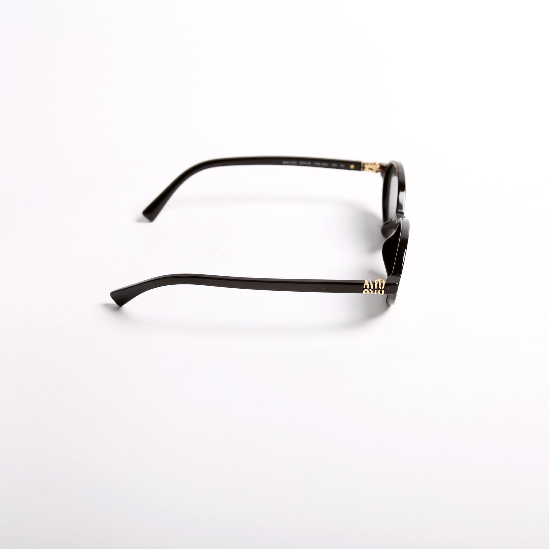 SMU04Z Miu Regard Black