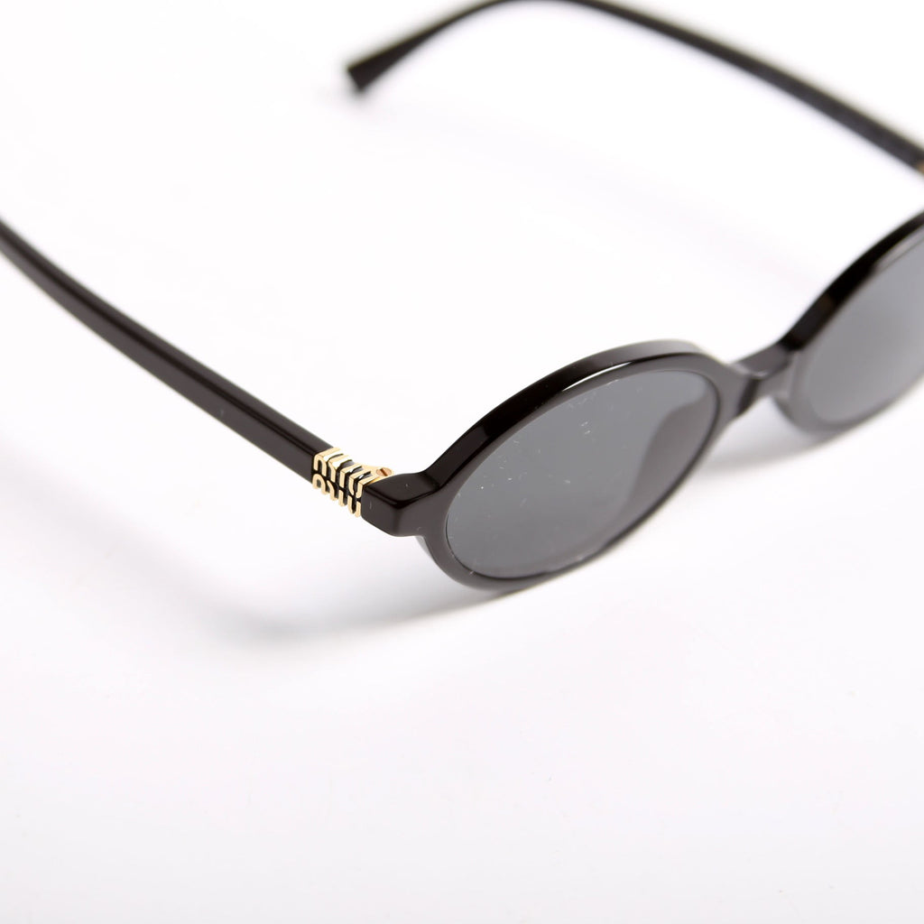 SMU04Z Miu Regard Black