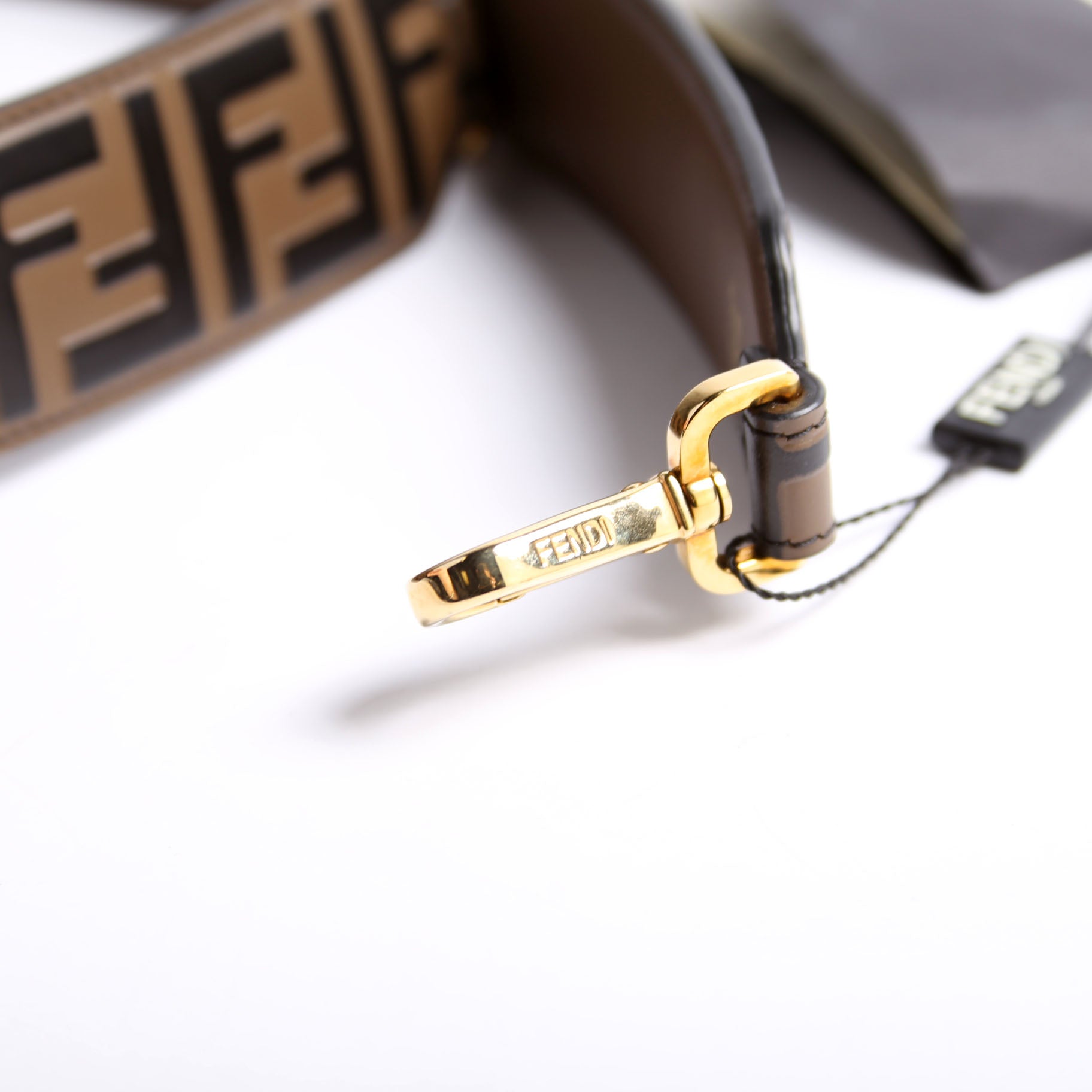 8AV077 Strap You FF Leather Brown