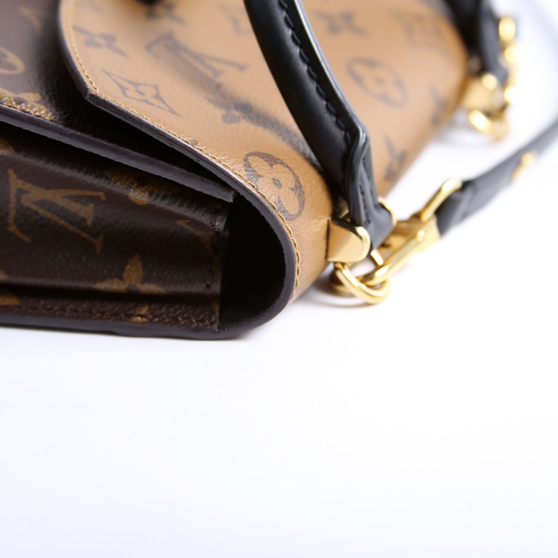 Tilsitt Reversed Monogram