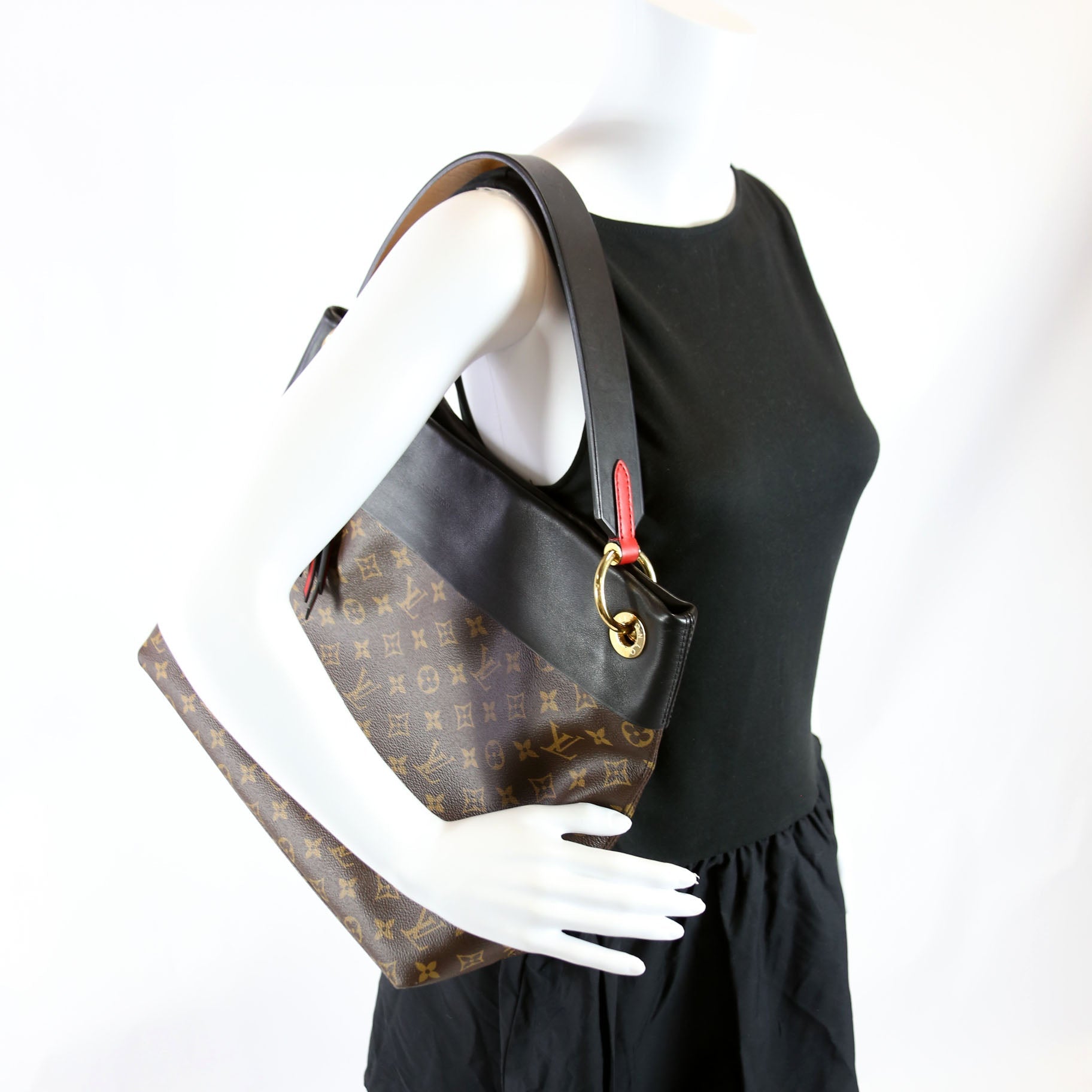 Tuileries Hobo Monogram Leather Black