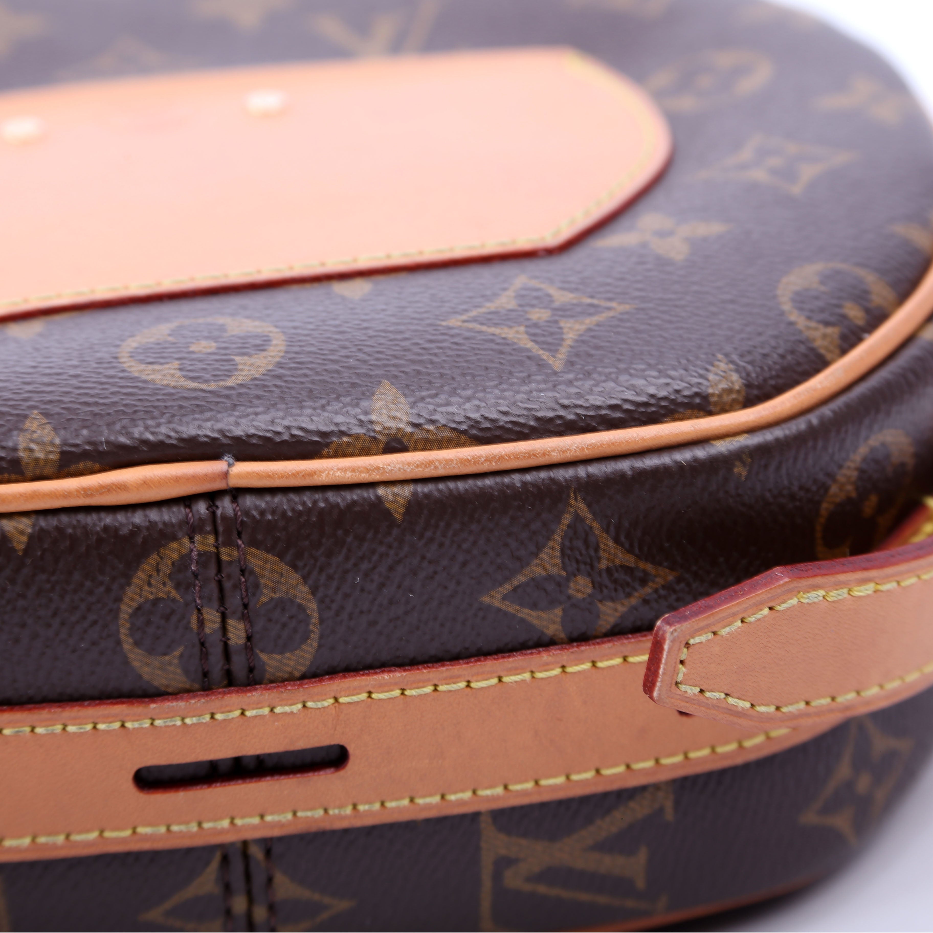 Boite Chapeau Souple MM Monogram