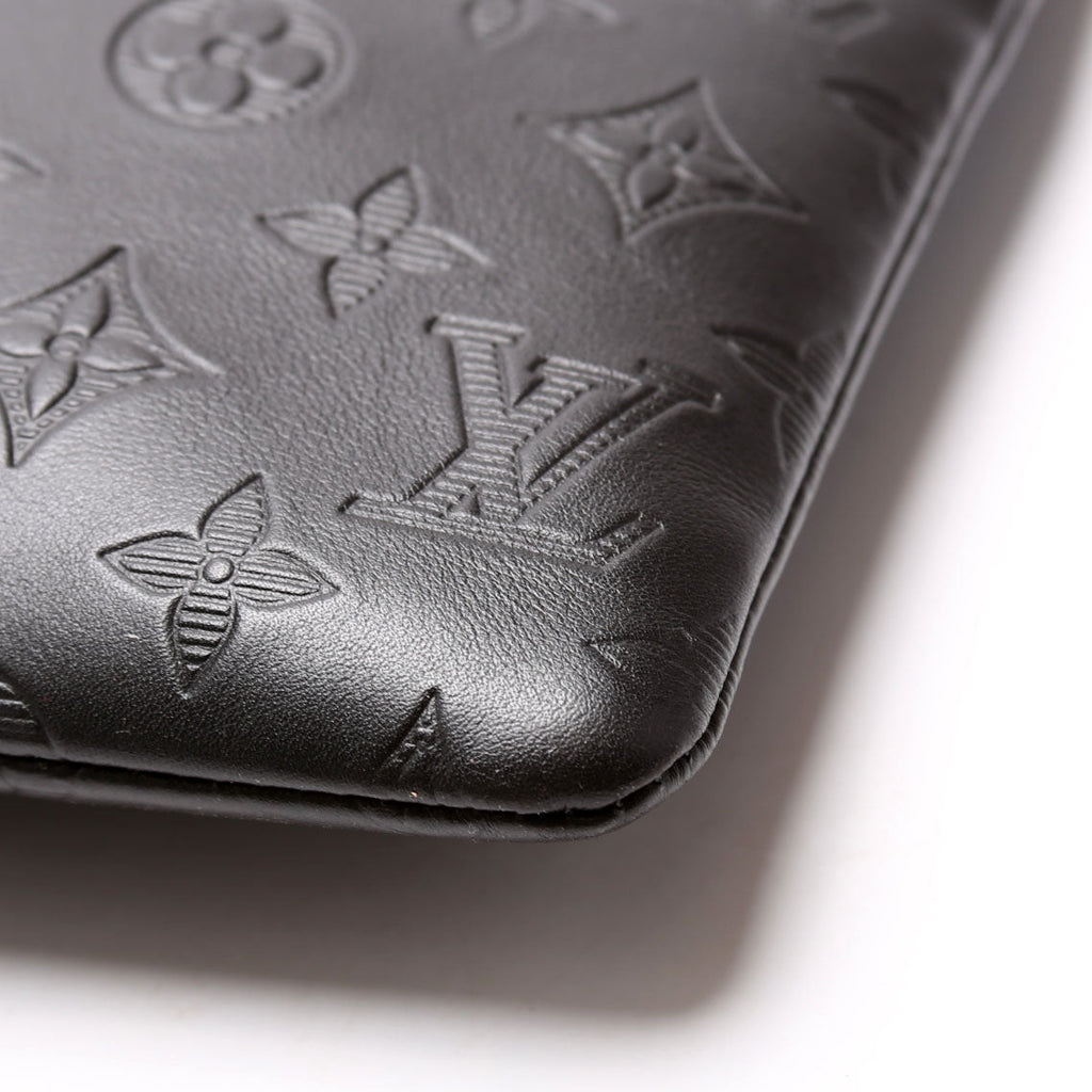 Pochette Discovery GM Shadow Monogram