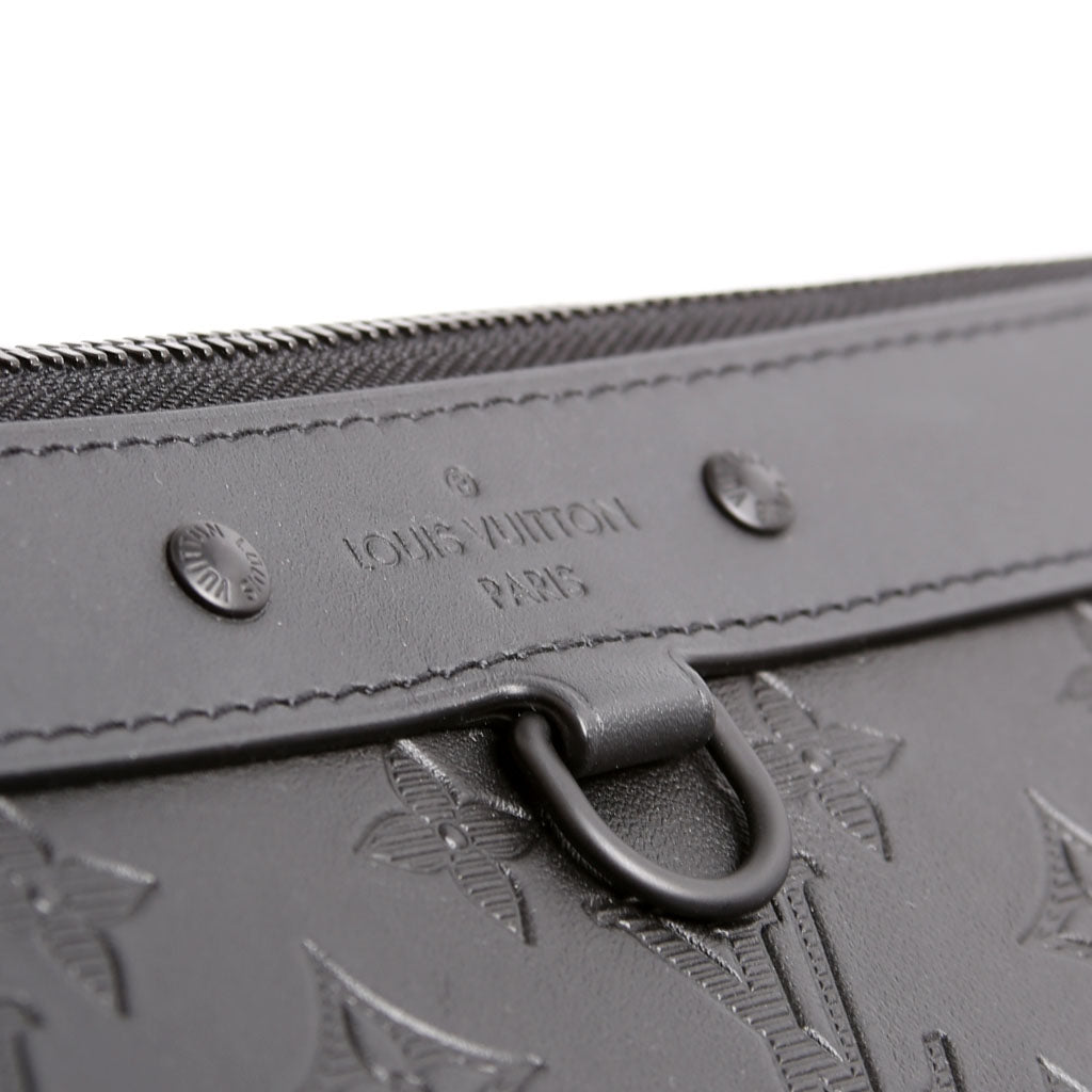 Pochette Discovery GM Shadow Monogram