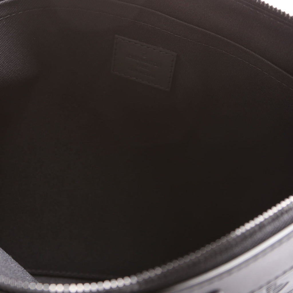 Pochette Discovery GM Shadow Monogram