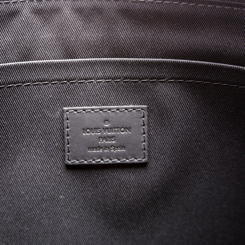 Pochette Discovery GM Shadow Monogram