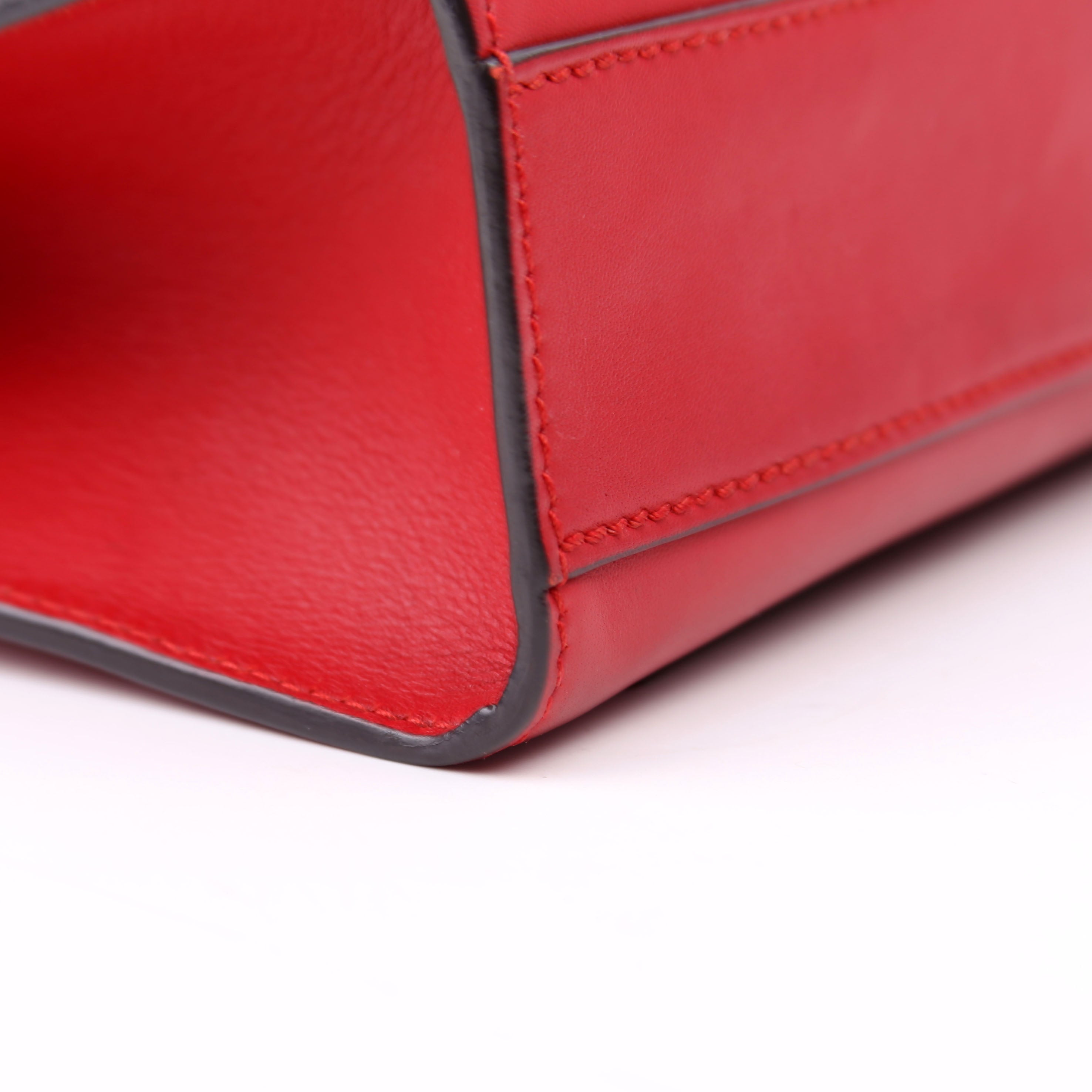 Gucci 409487 Padlock Smooth Leather Red