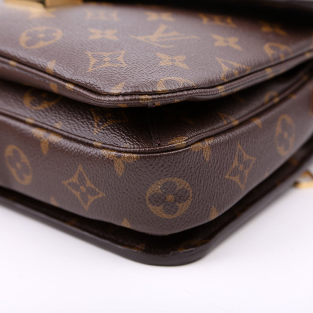 Pochette Metis Monogram