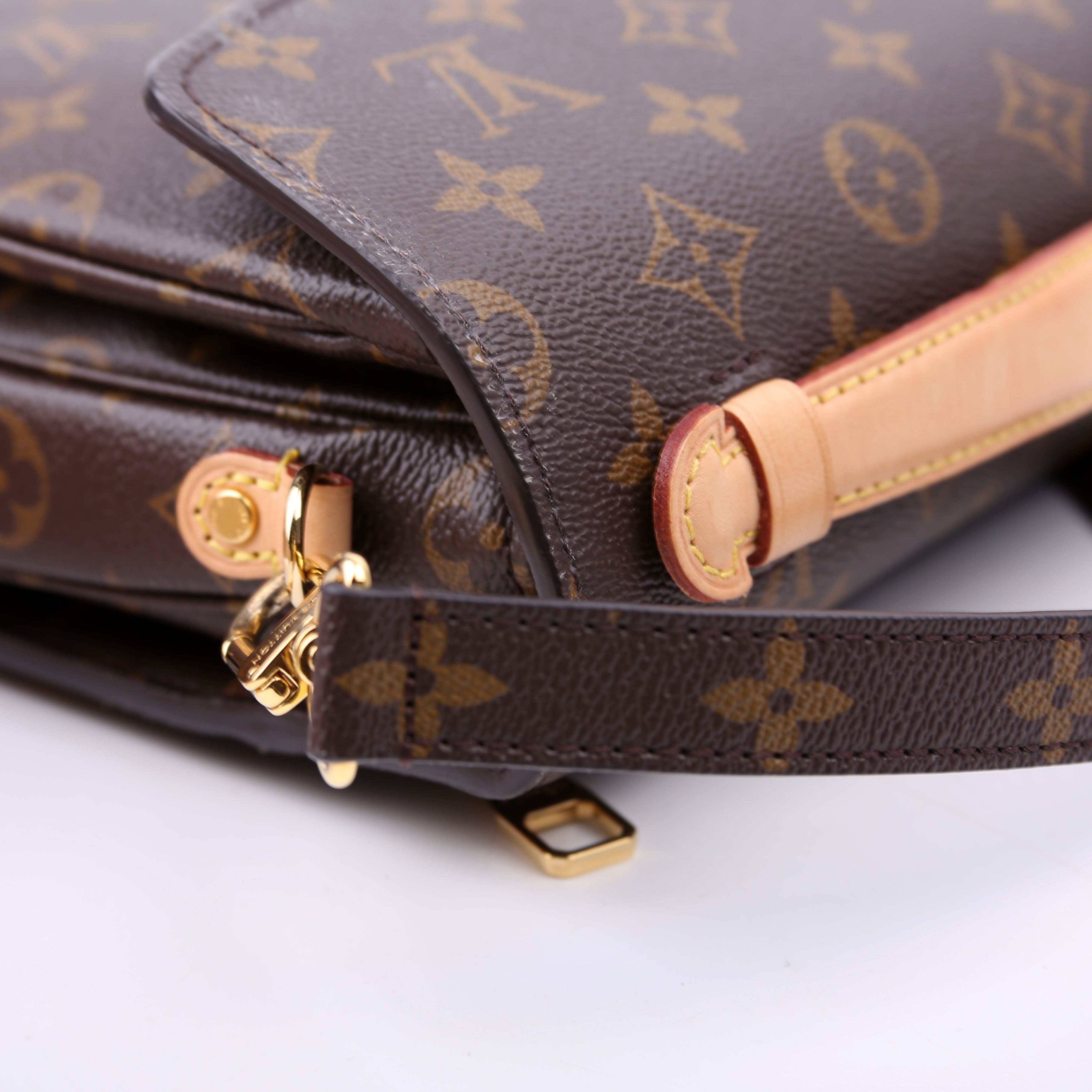 Pochette Metis Monogram