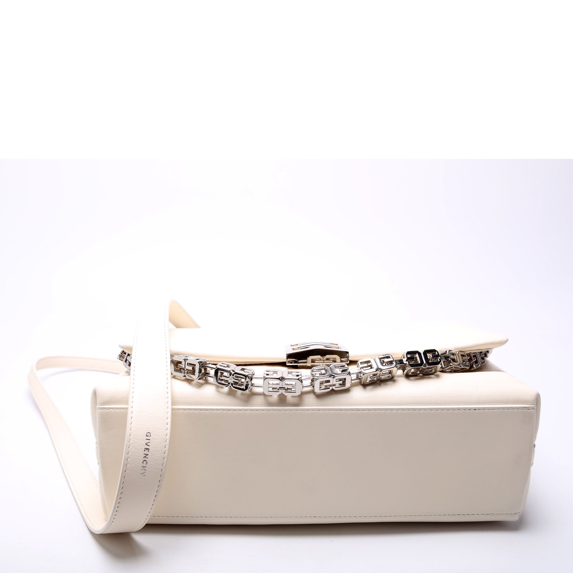 4G Soft Medium Leather White