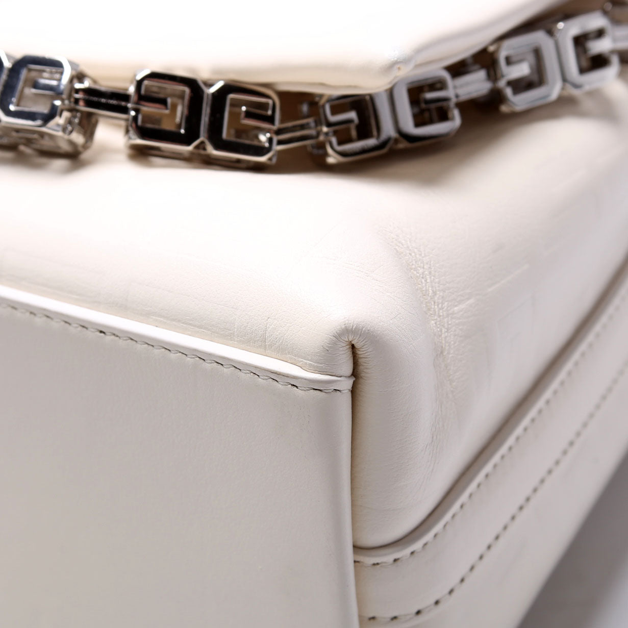 4G Soft Medium Leather White