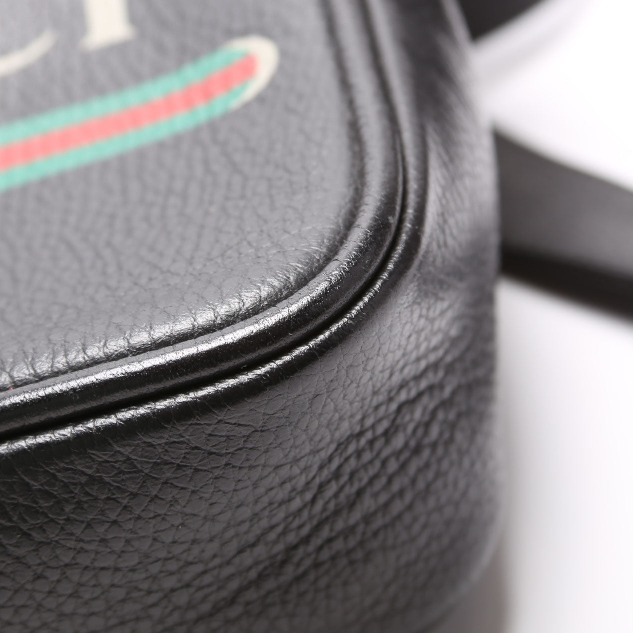 Gucci 523591 Retro Logo Medium Messenger Black