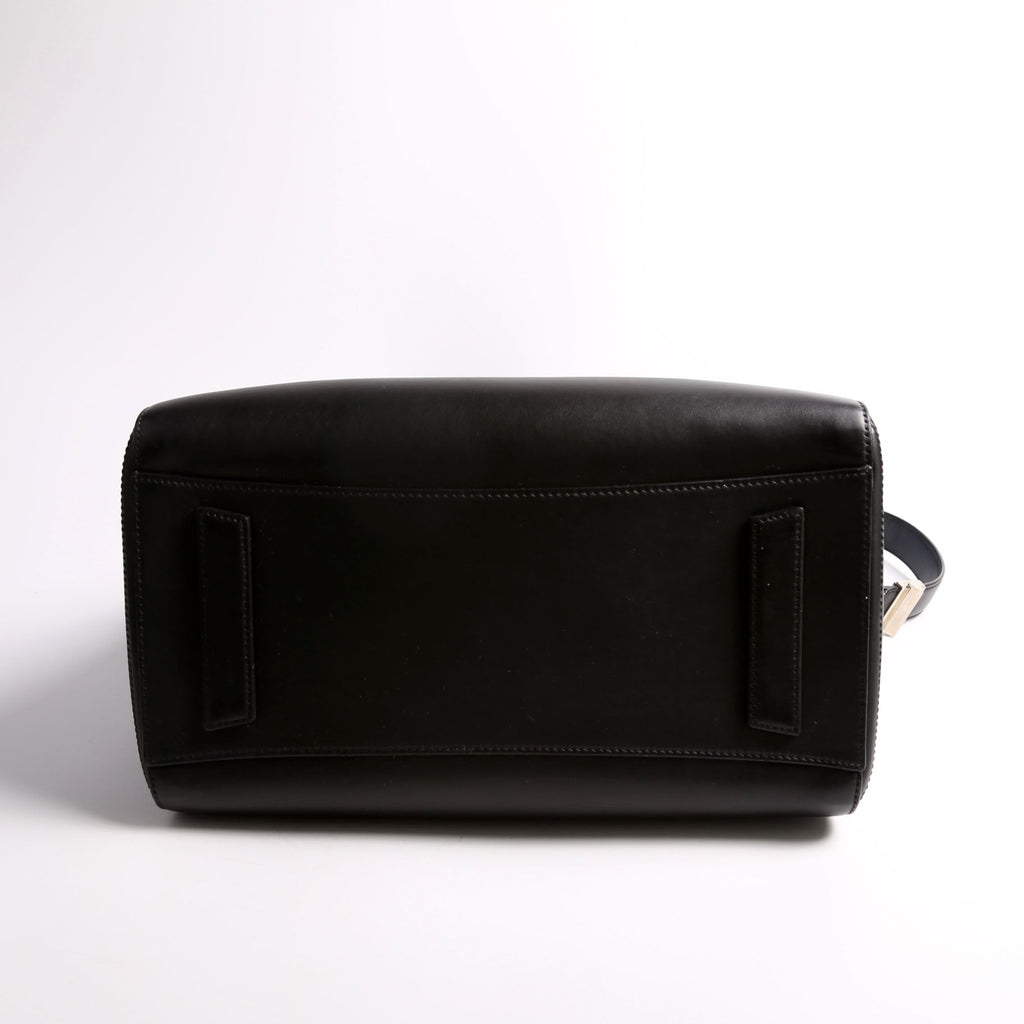 Antigona Stitched Satchel Medium Black/Silver
