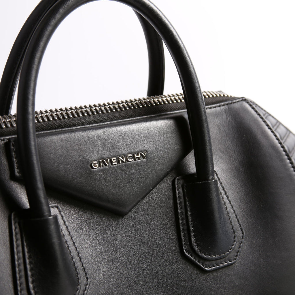 Antigona Stitched Satchel Medium Black/Silver