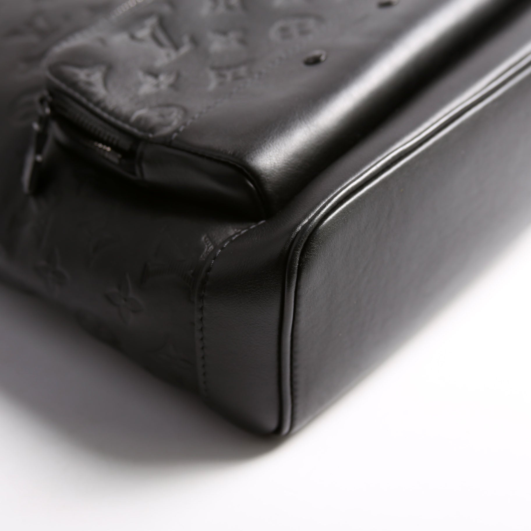 Racer Sling Shadow Monogram Black