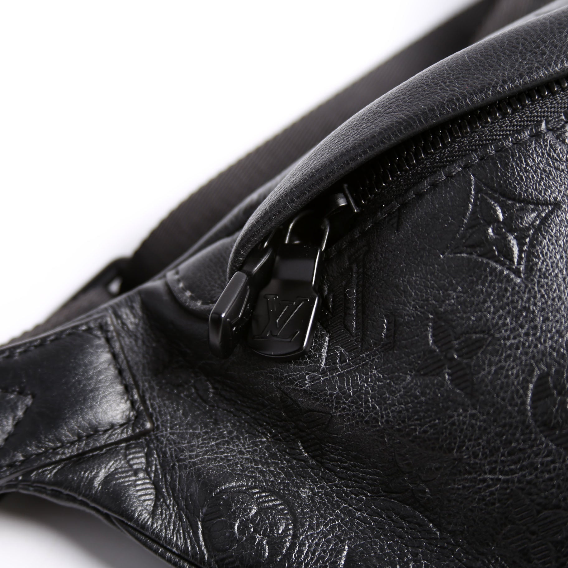 Discovery Bumbag Shadow Monogram