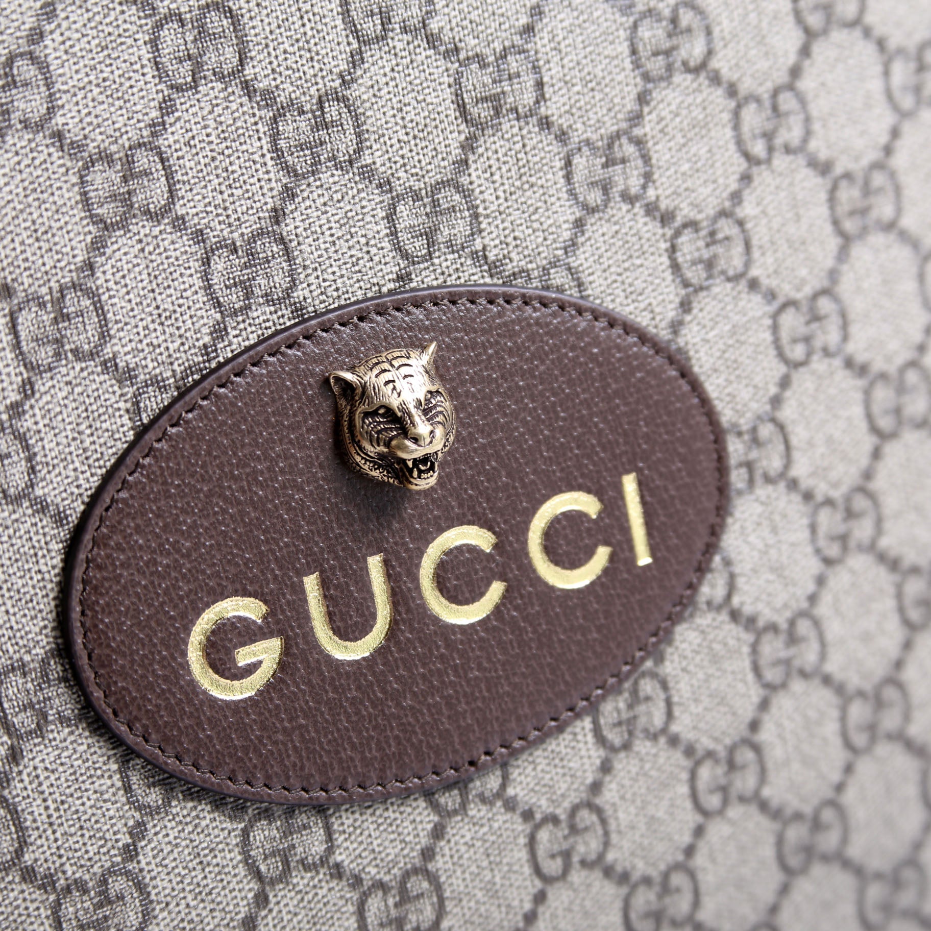 473956 Neo Vintage Pouch
