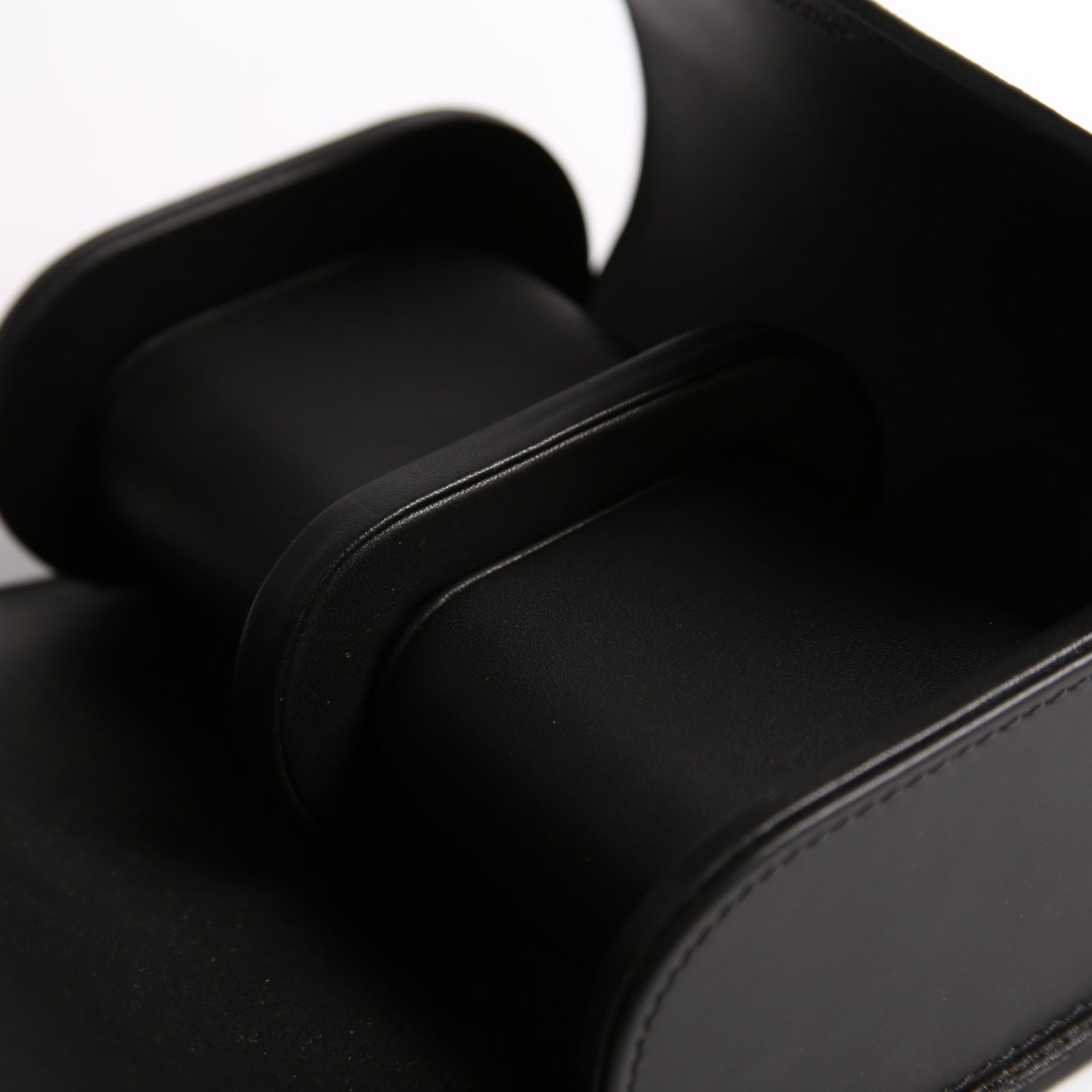 Double Travel Watch Case Goyardine Black