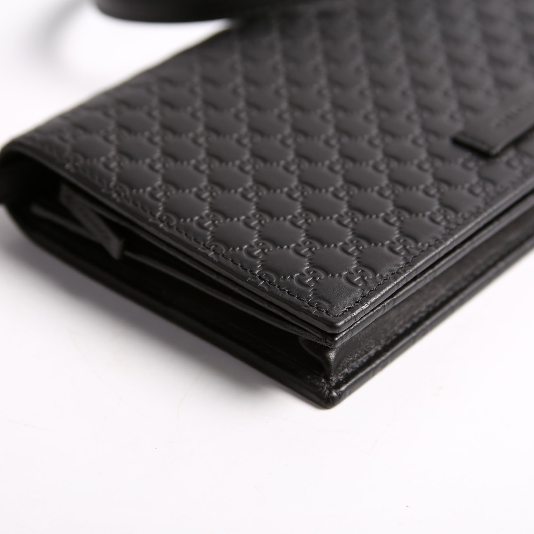 466507 Micro GG Wallet On Chain Black