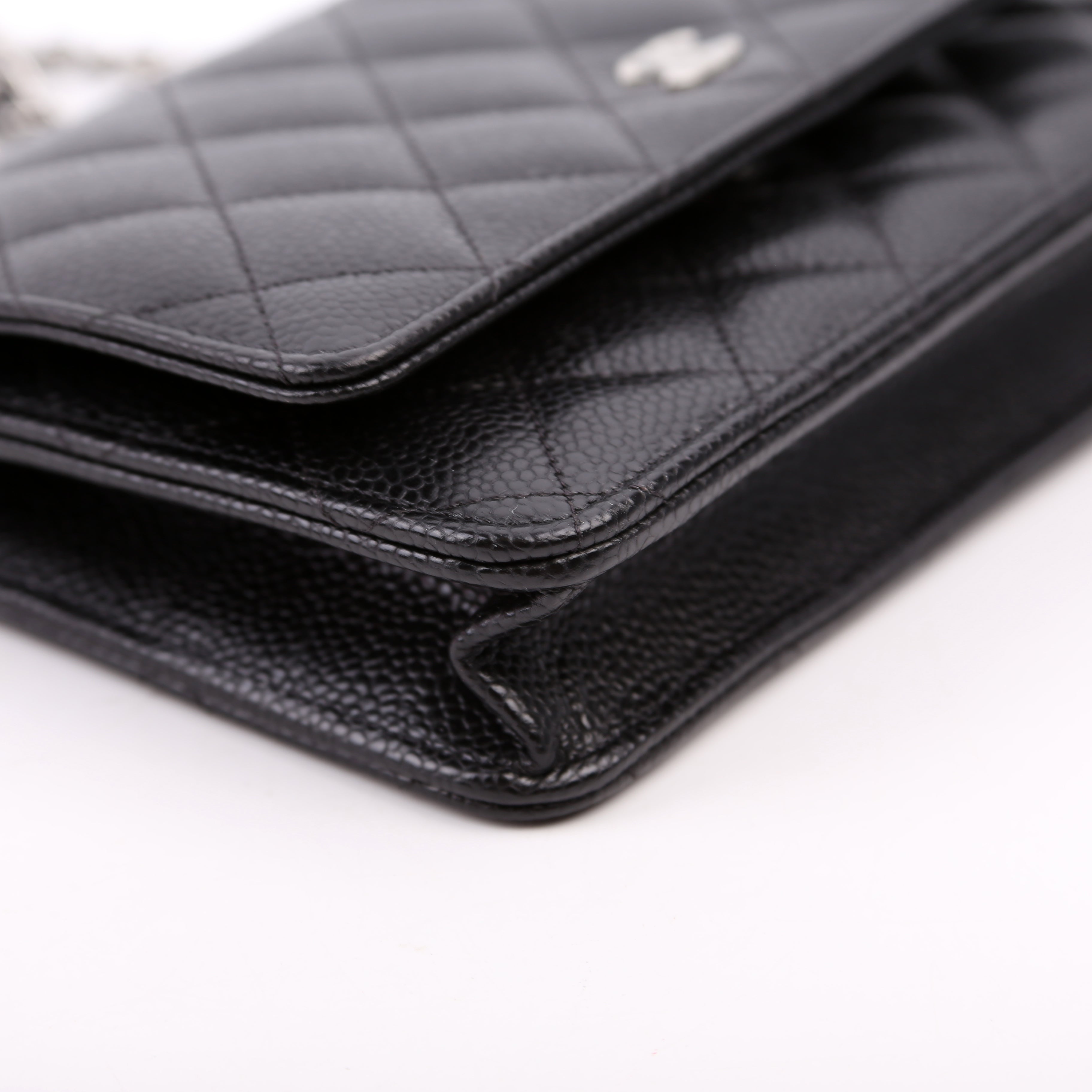 WOC Classic Quilted Caviar RFID Black