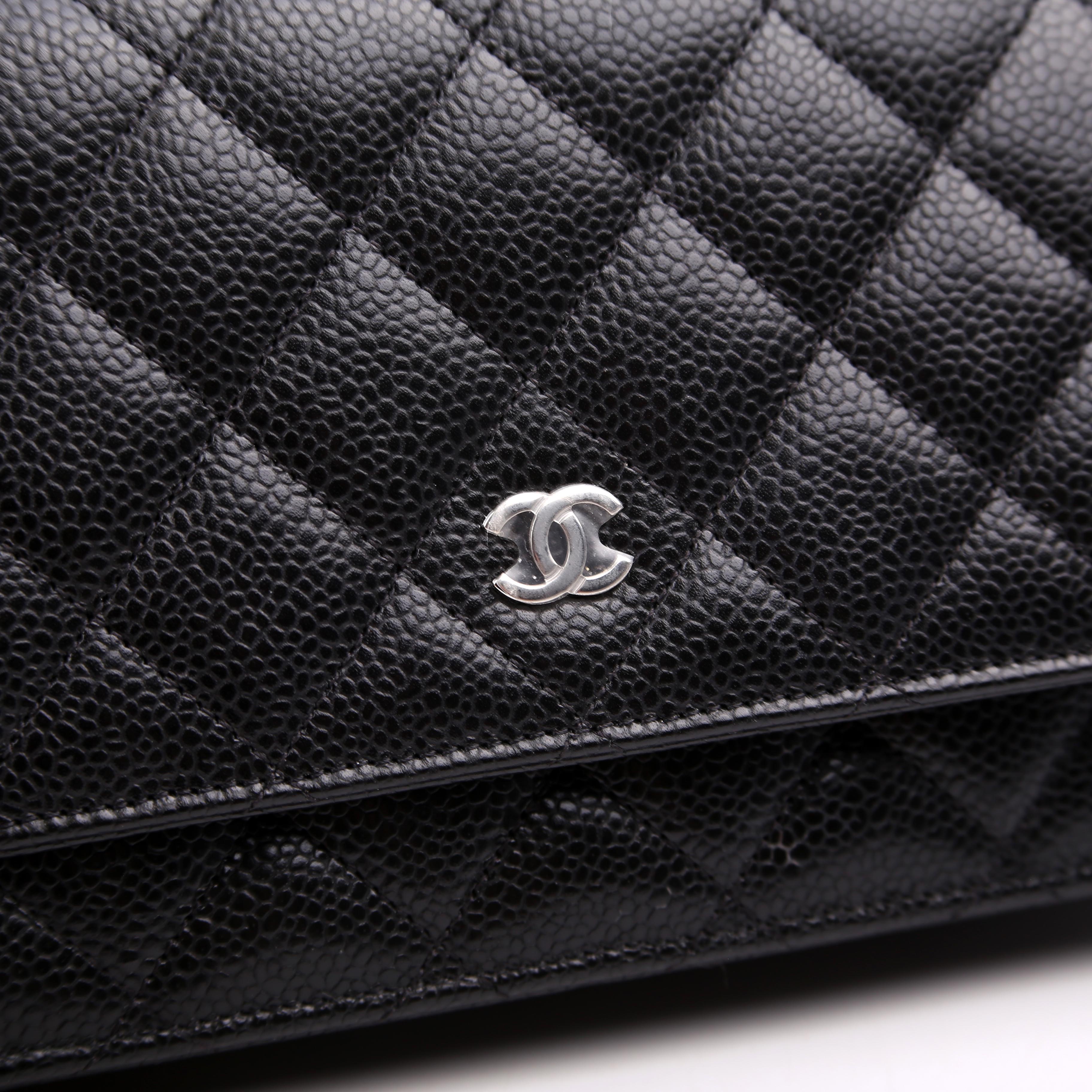 WOC Classic Quilted Caviar RFID Black