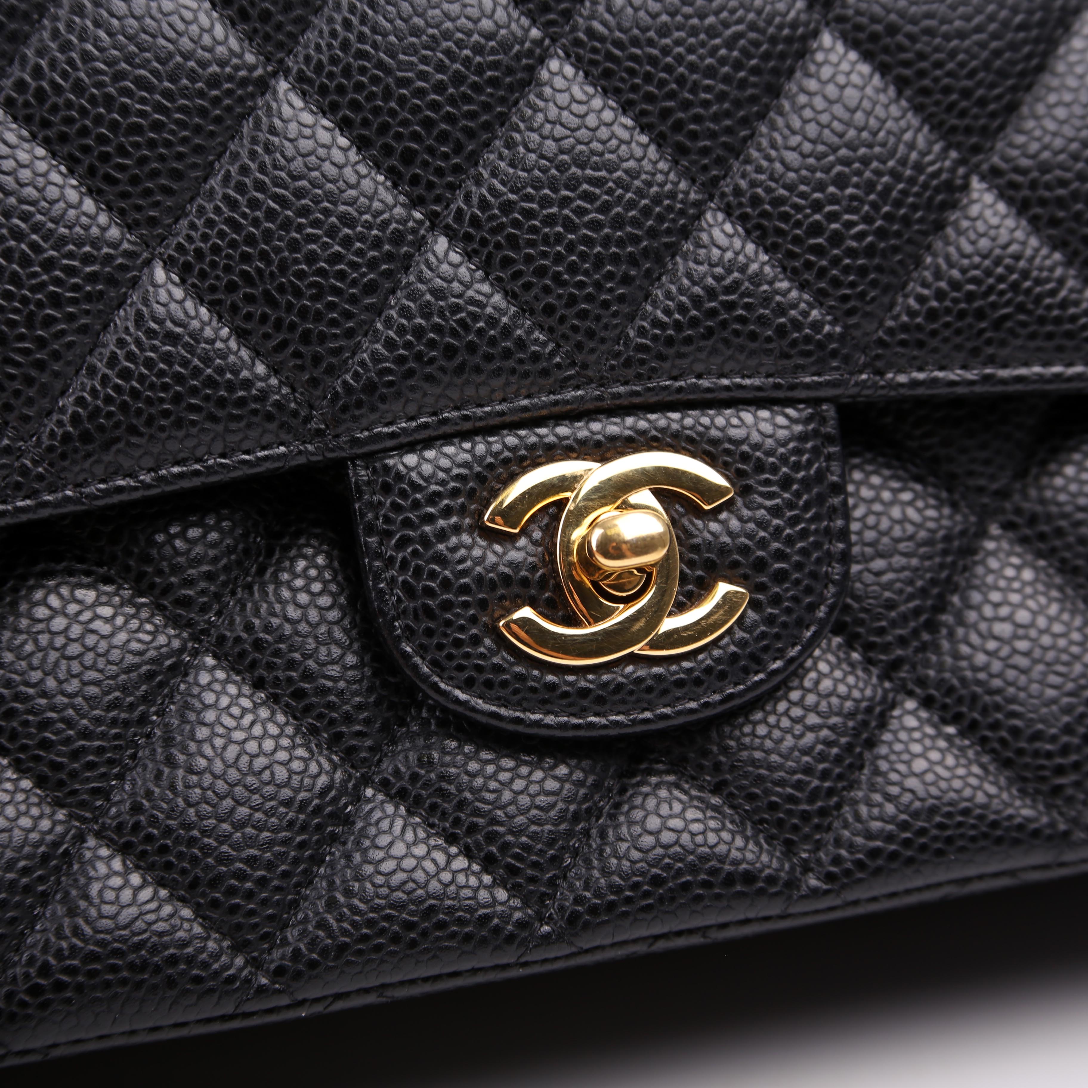 Classic Flap Medium Caviar 29M Black