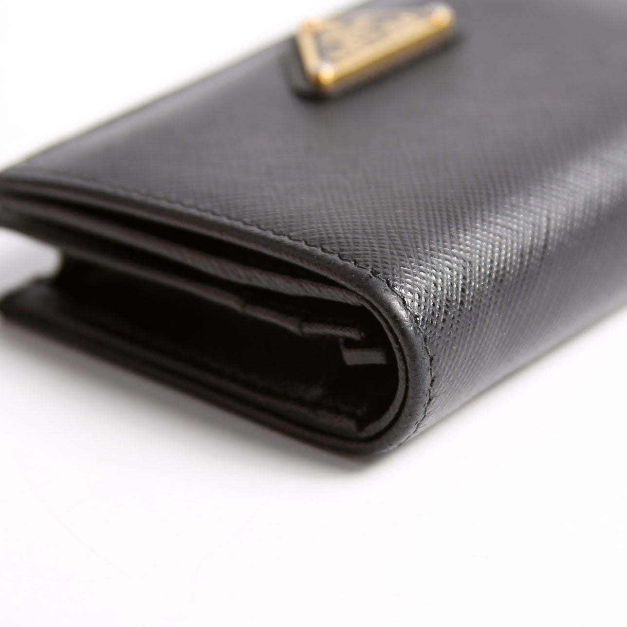 1MV021 Saffiano Triangle Logo Card Case Black