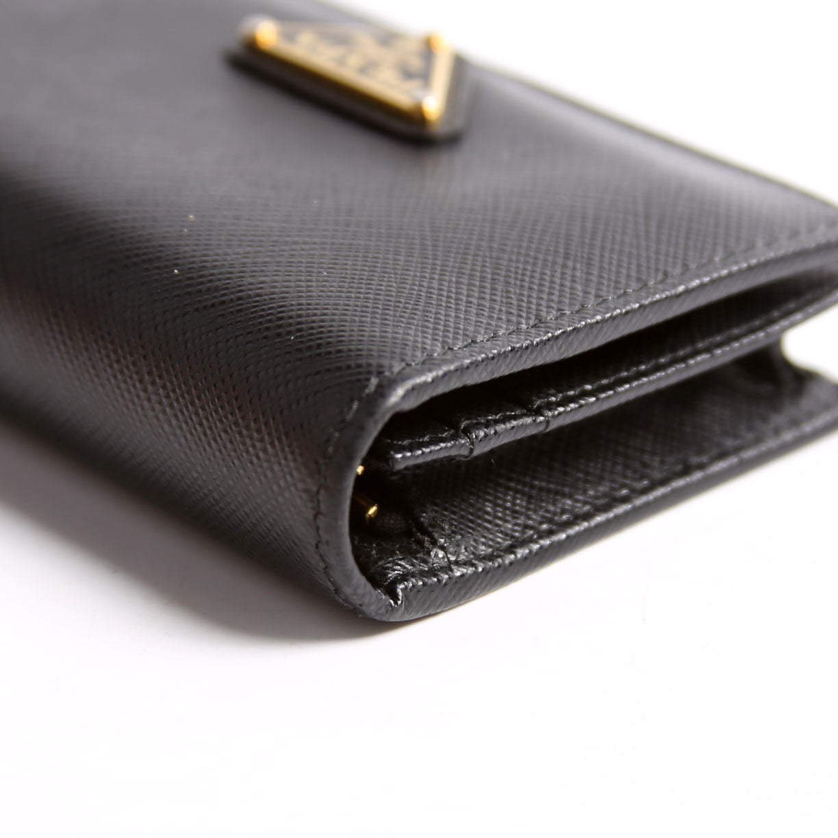 1MV021 Saffiano Triangle Logo Card Case Black