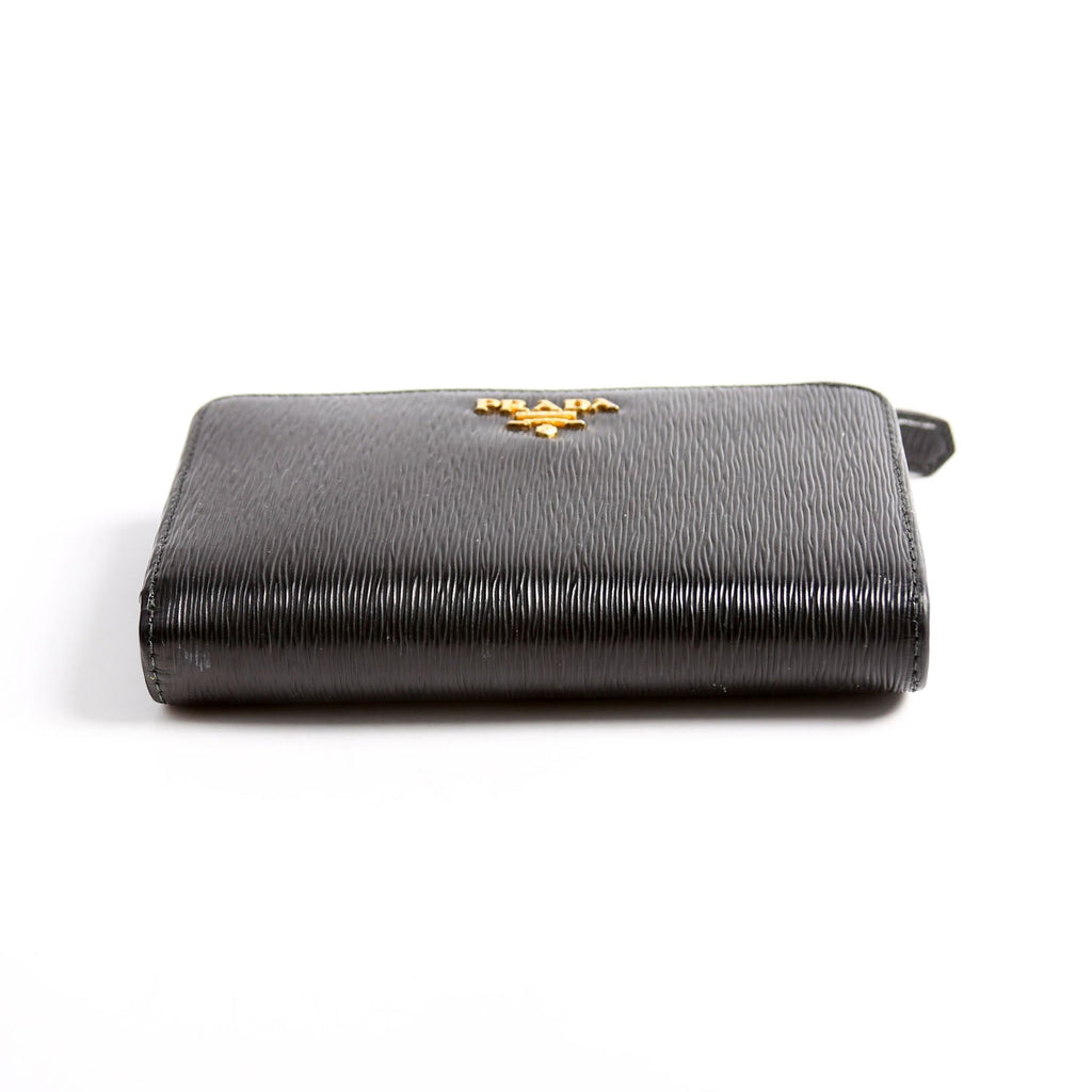1ML225 Epi Small Wallet Black