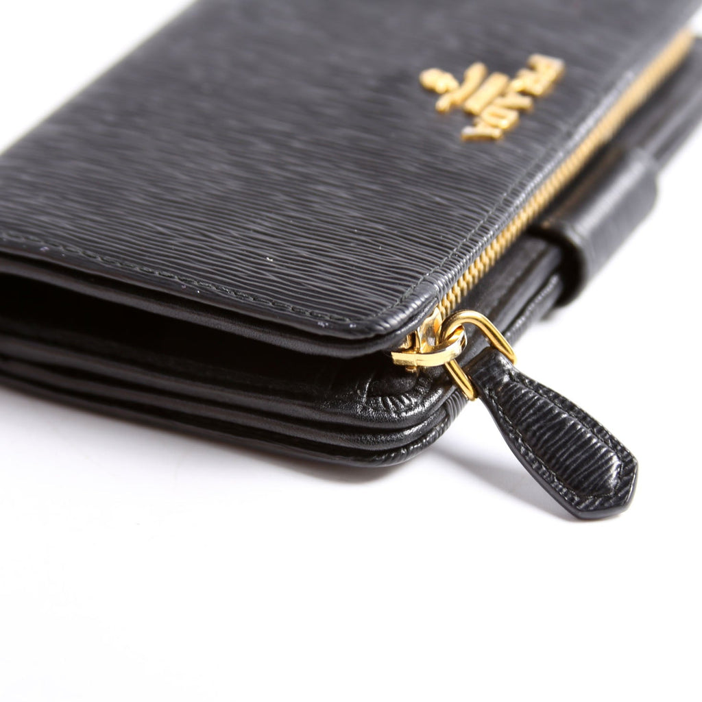 1ML225 Epi Small Wallet Black