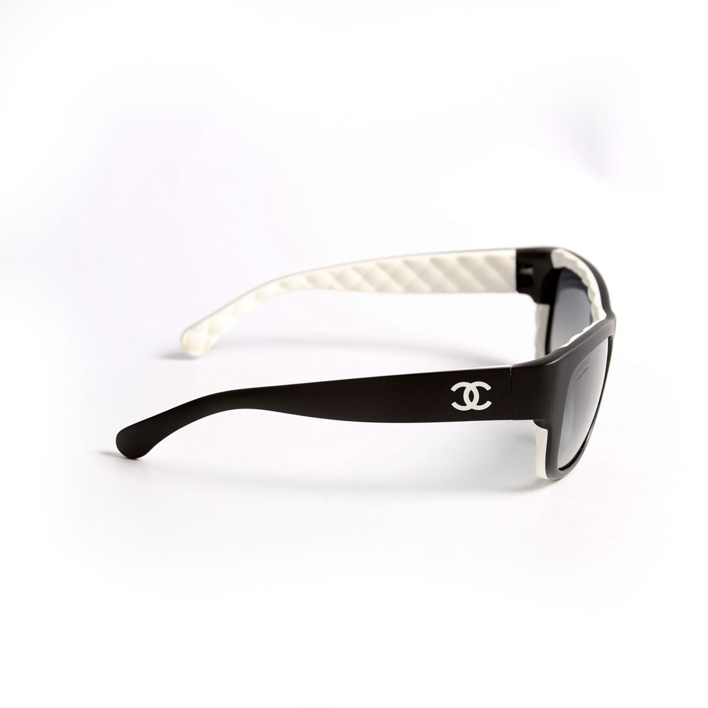 6049 CC Square Polarized Sunglasses Black/White