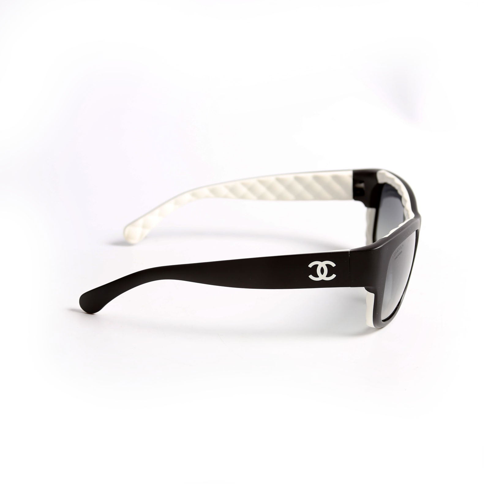 6049 CC Square Polarized Sunglasses Black/White