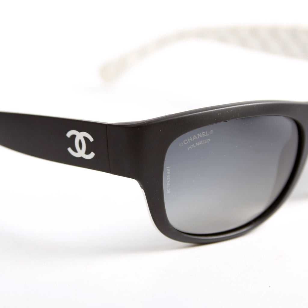 6049 CC Square Polarized Sunglasses Black/White