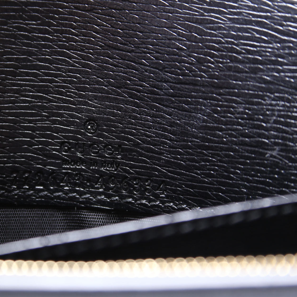772643 Script Logo Chain Wallet Black