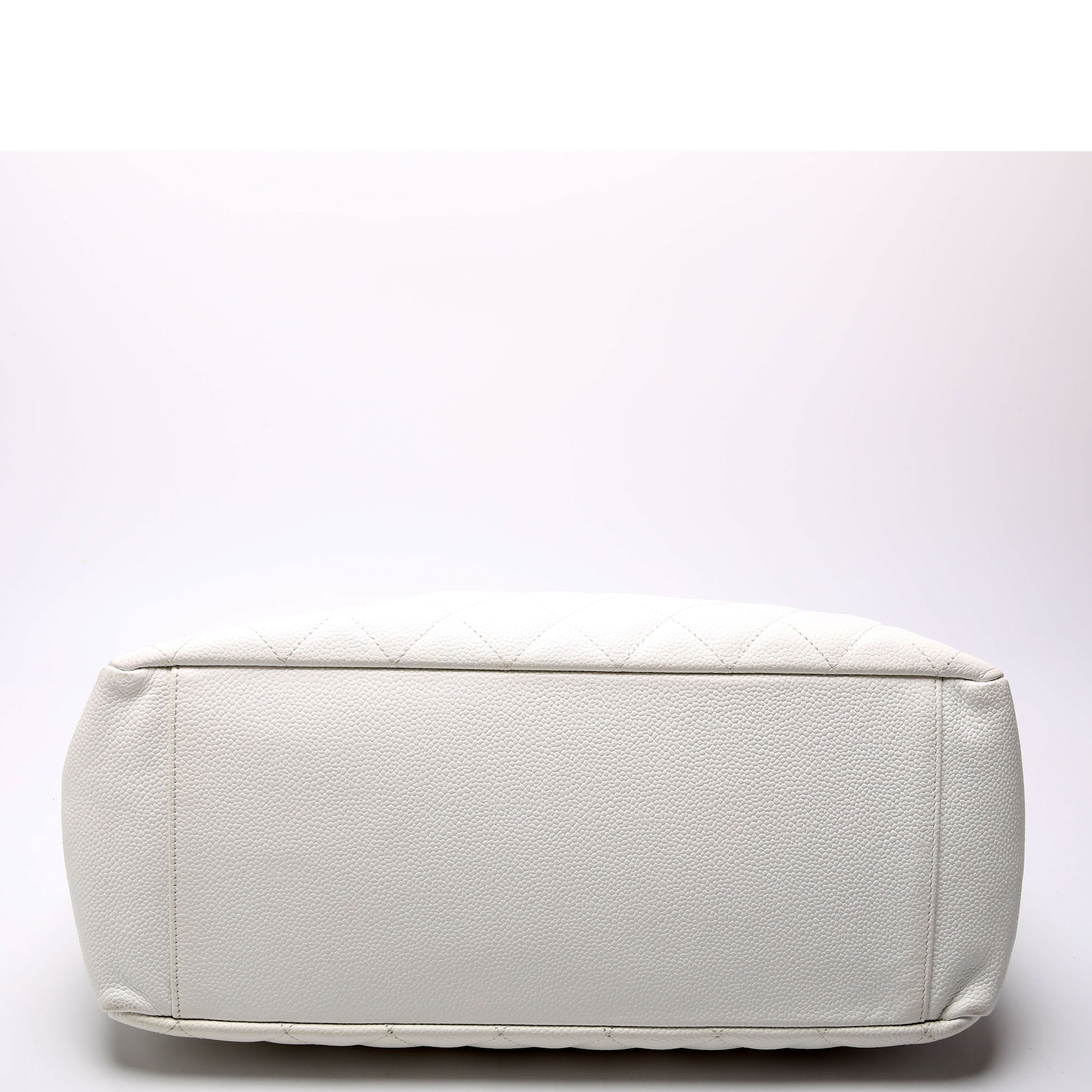 Grand Shopping Tote Caviar White/Silver
