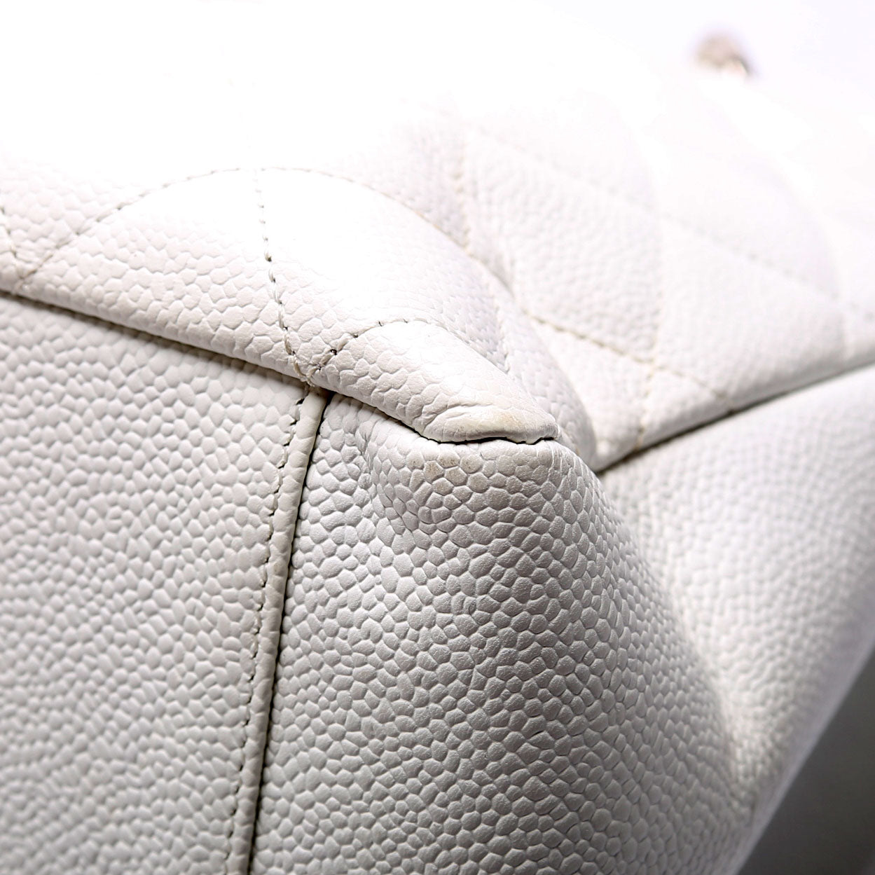 Grand Shopping Tote Caviar White/Silver