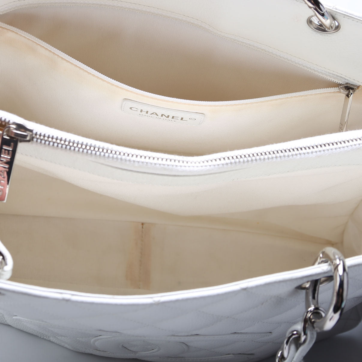 Grand Shopping Tote Caviar White/Silver