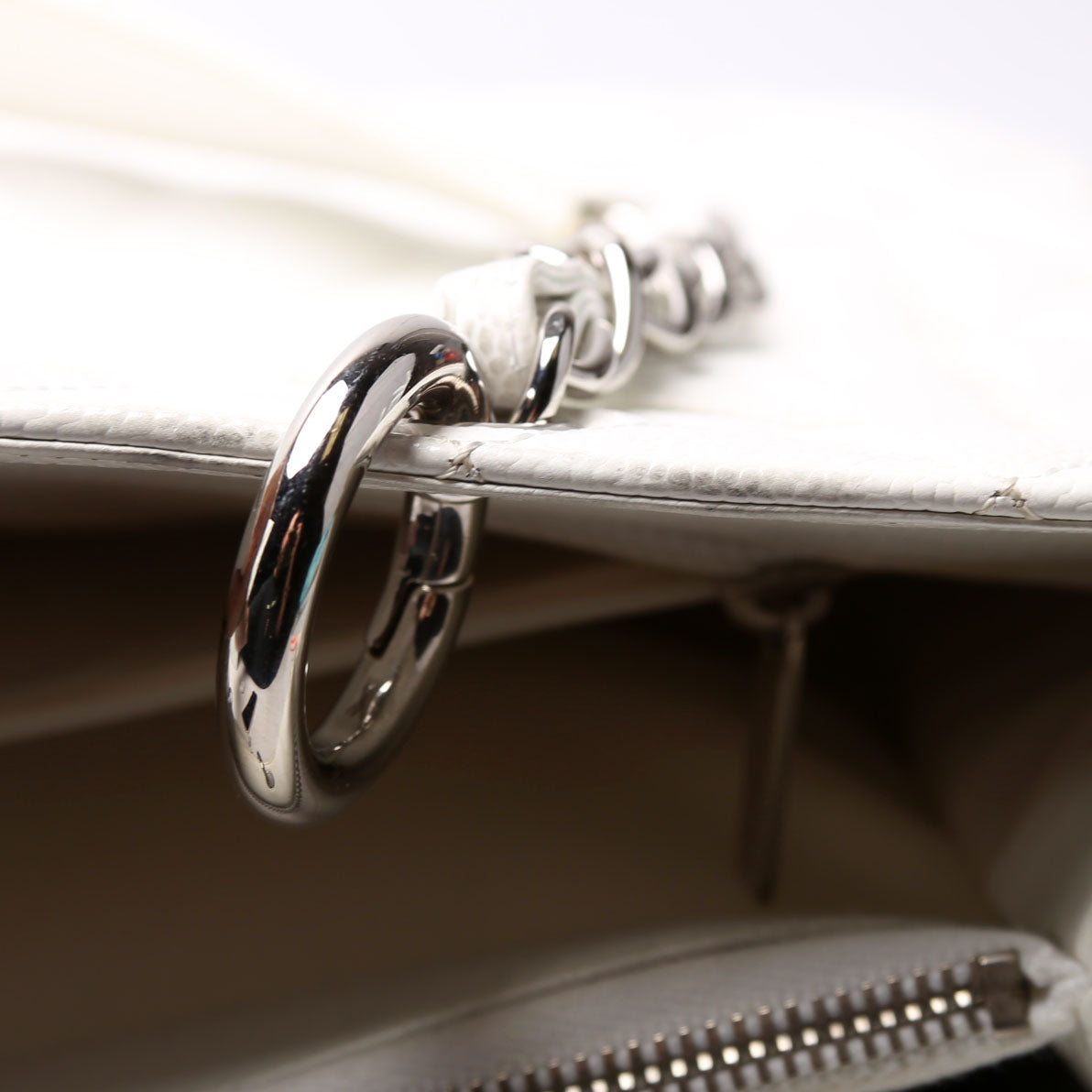 Grand Shopping Tote Caviar White/Silver