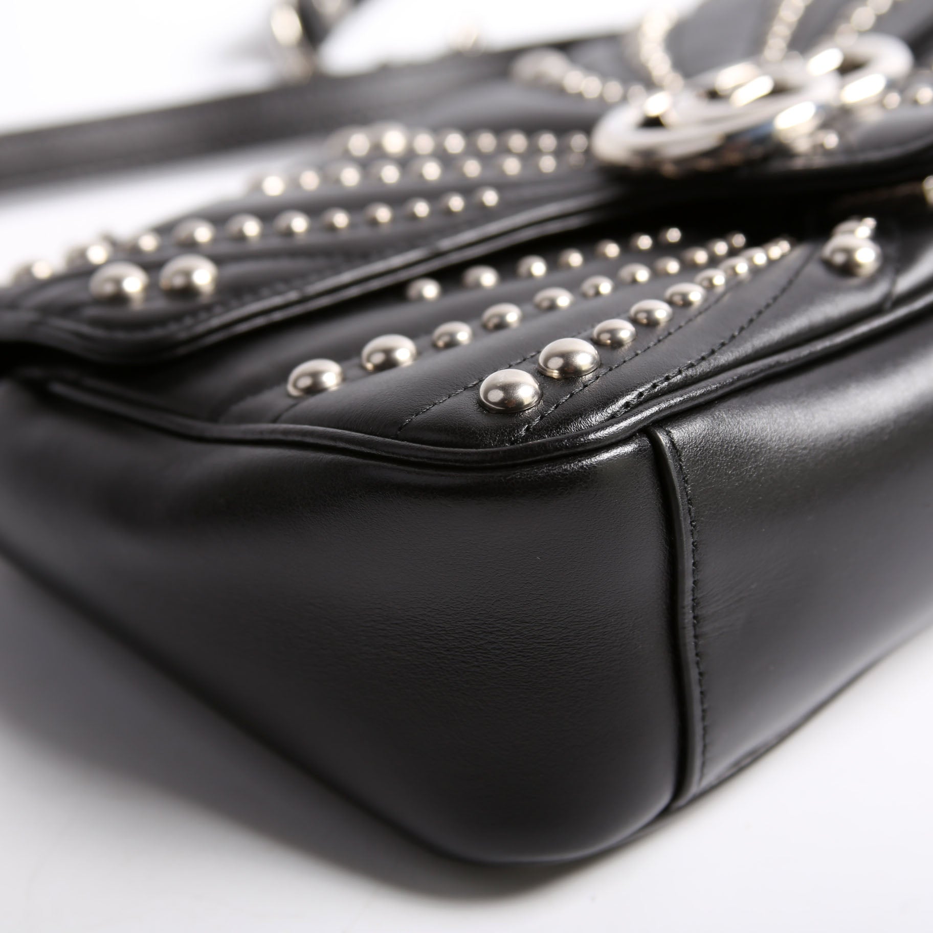 443497 Marmont GG Spiral Stud Calfskin Shoulder Small Flap Black/Silver