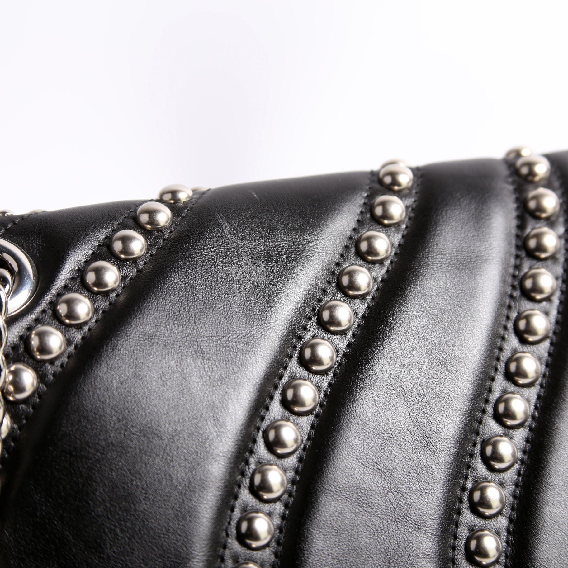 443497 Marmont GG Spiral Stud Calfskin Shoulder Small Flap Black/Silver