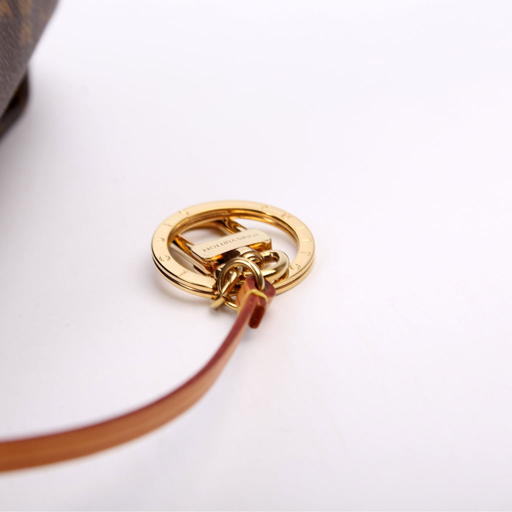Artsy MM NM Monogram