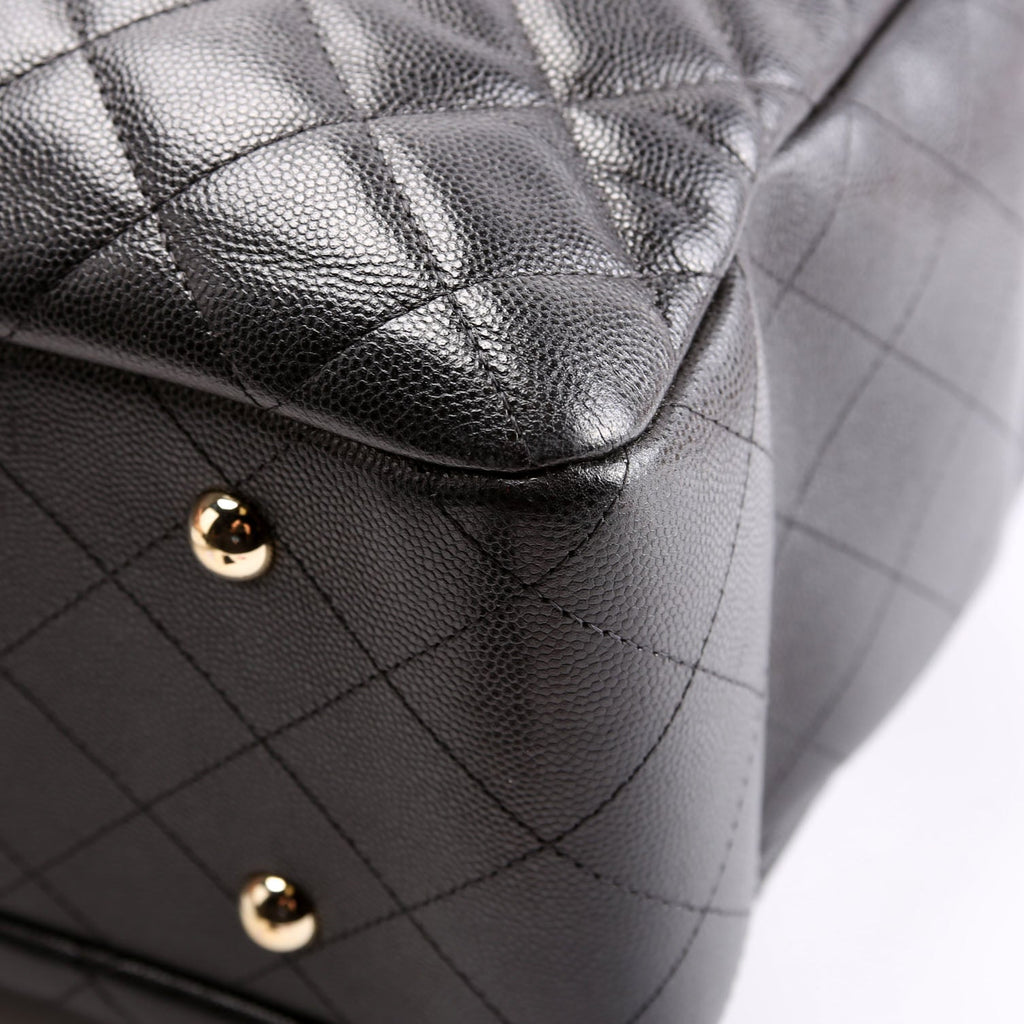 Classic CC Shopping Tote Caviar RFID Black