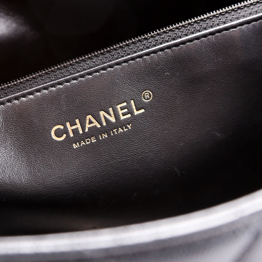 Classic CC Shopping Tote Caviar RFID Black