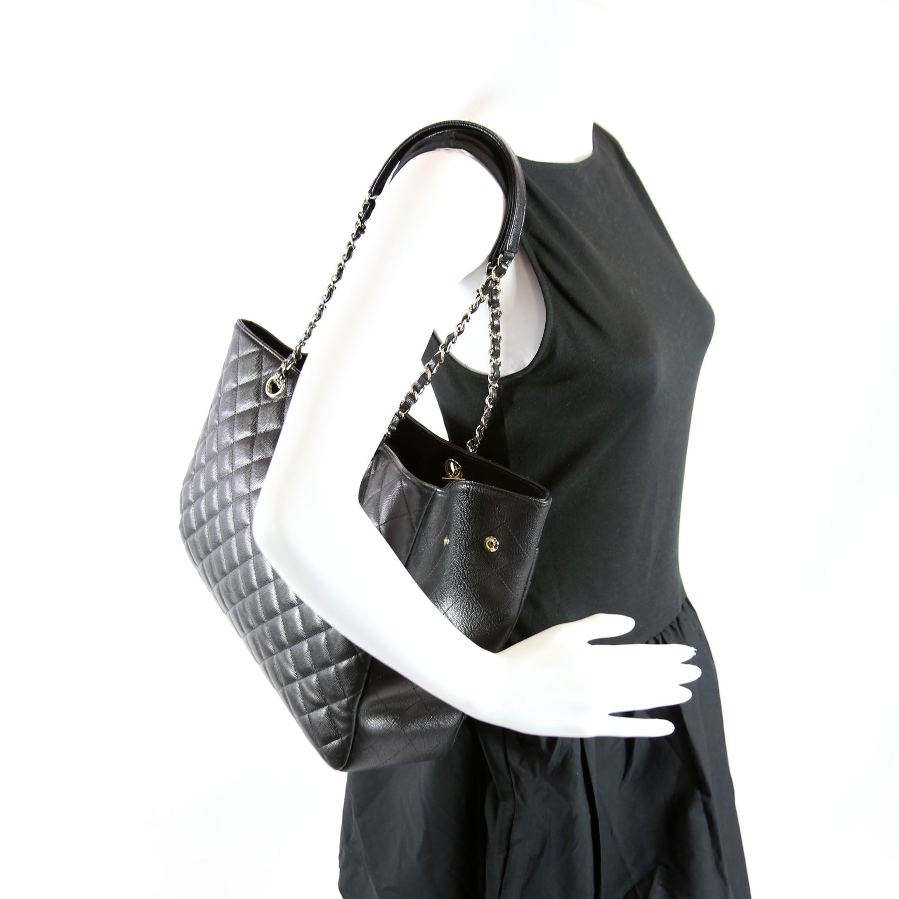 Classic CC Shopping Tote Caviar RFID Black