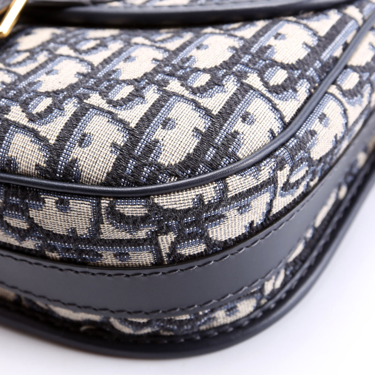 Oblique Bobby Flap Medium Navy/beige