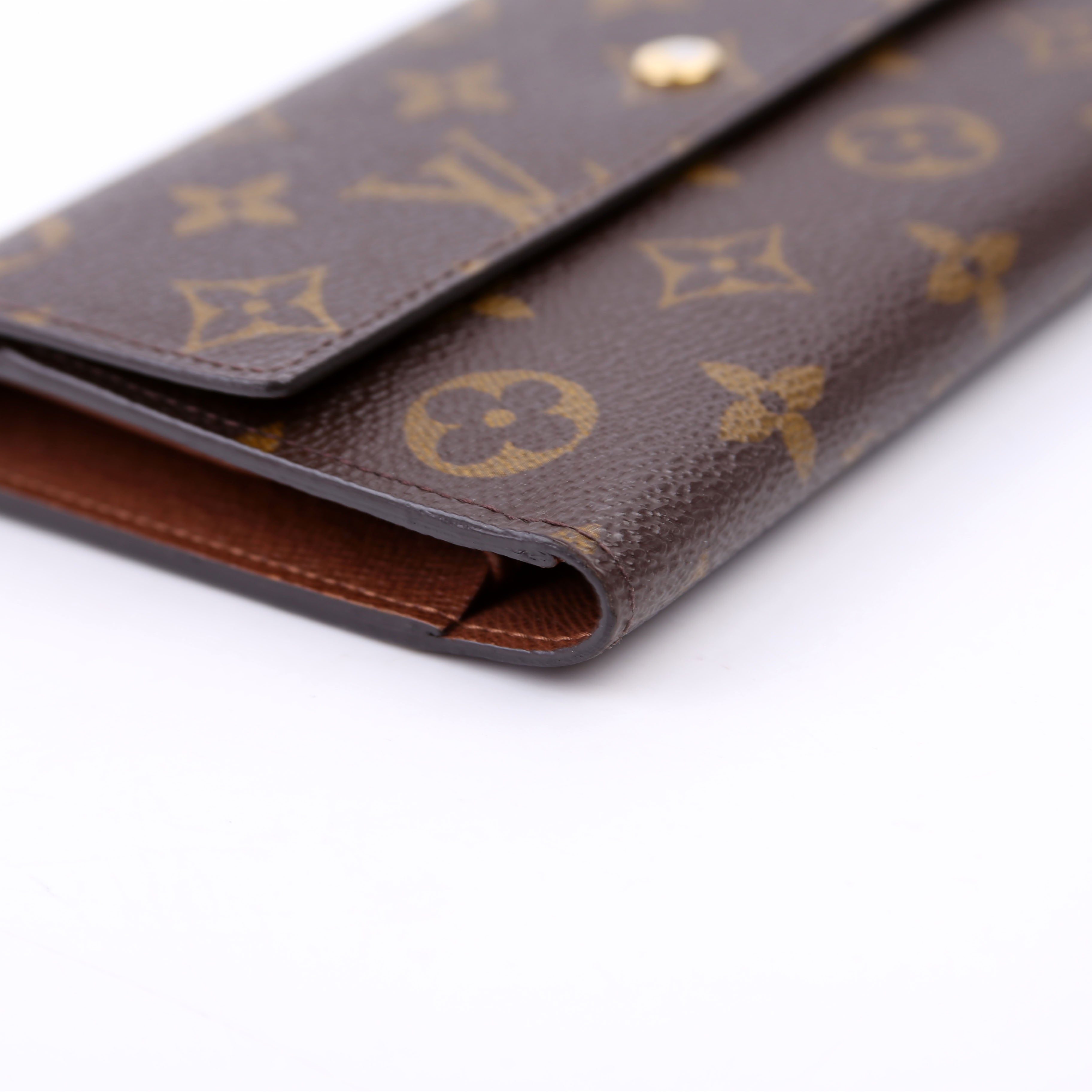 International Wallet Mongoram