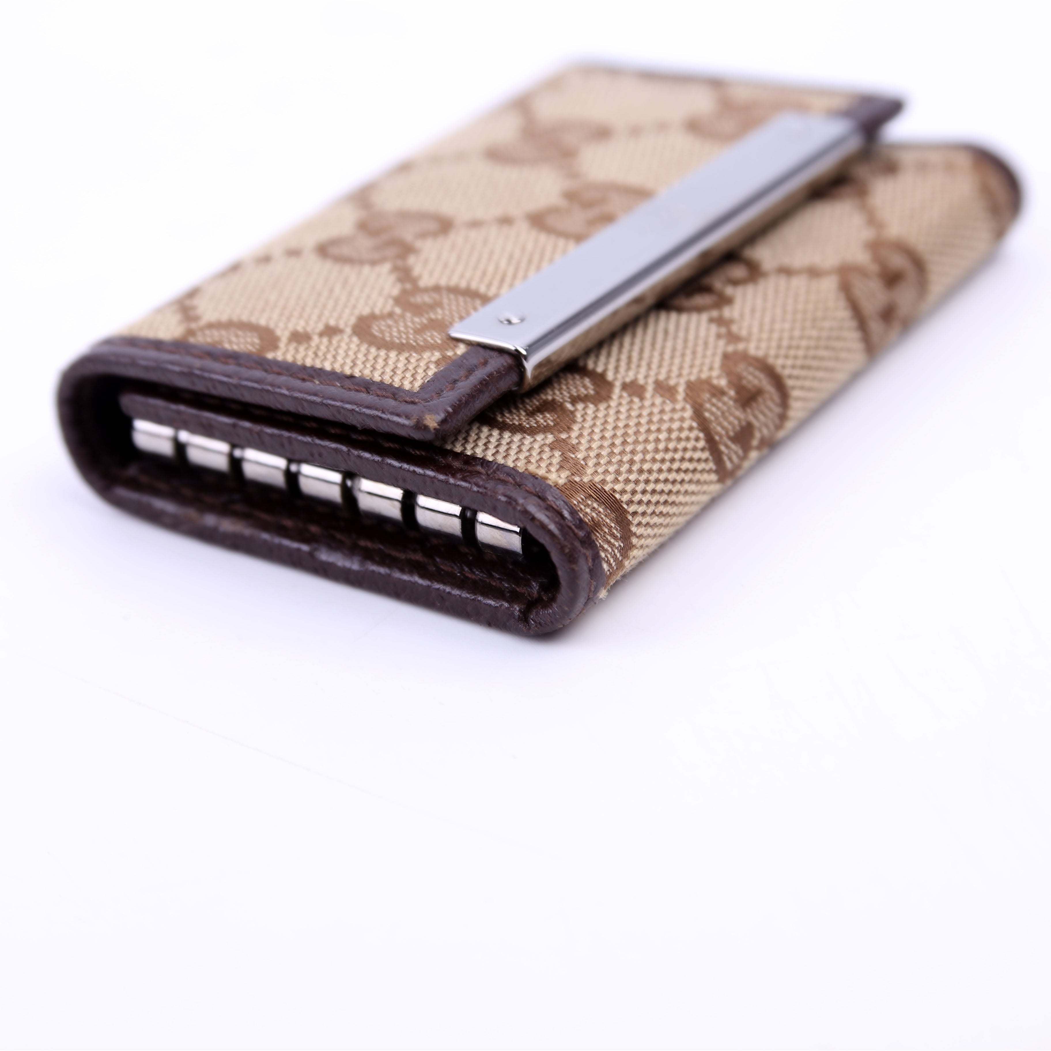 Gucci 127048 GG canvas 6 Key Holder Brown