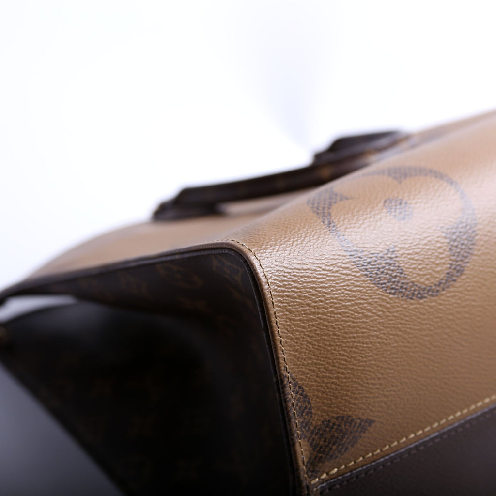 ONTHEGO GM Reversed Monogram
