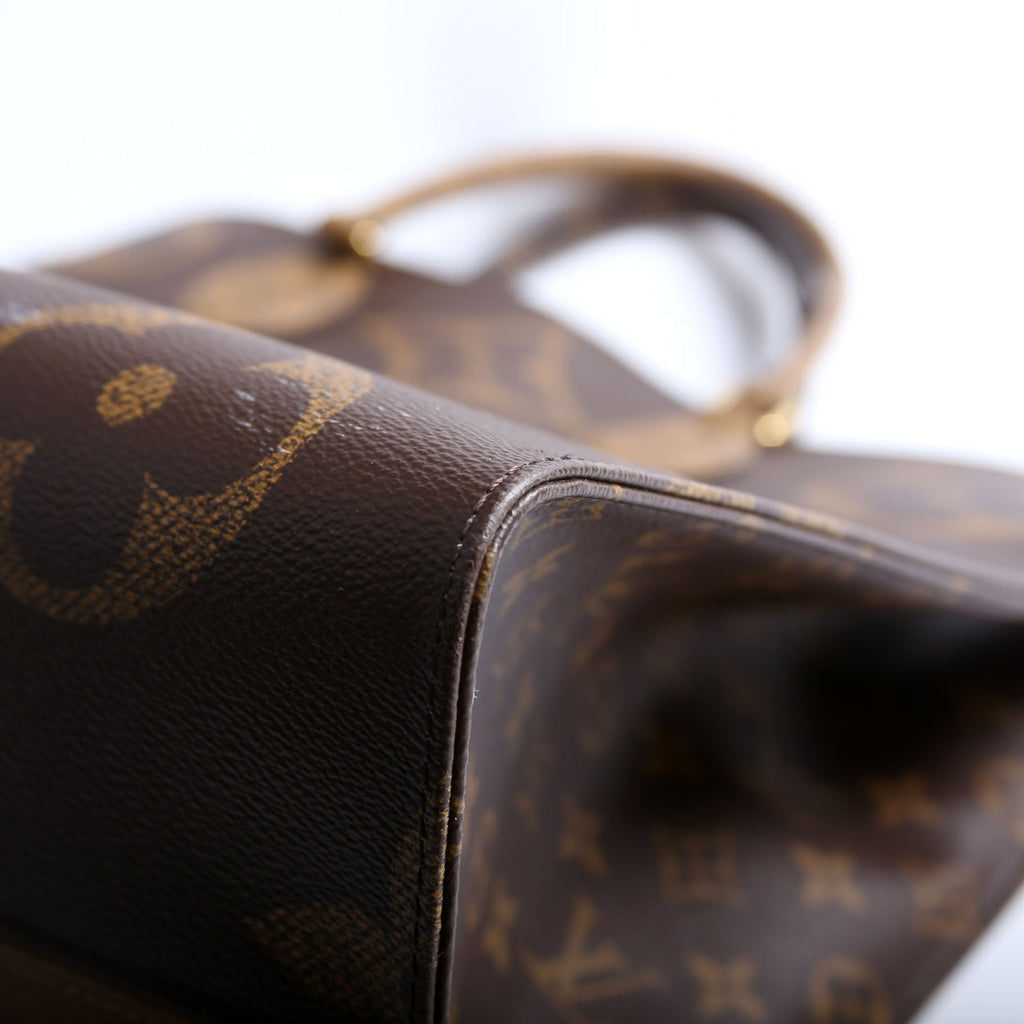 ONTHEGO GM Reversed Monogram