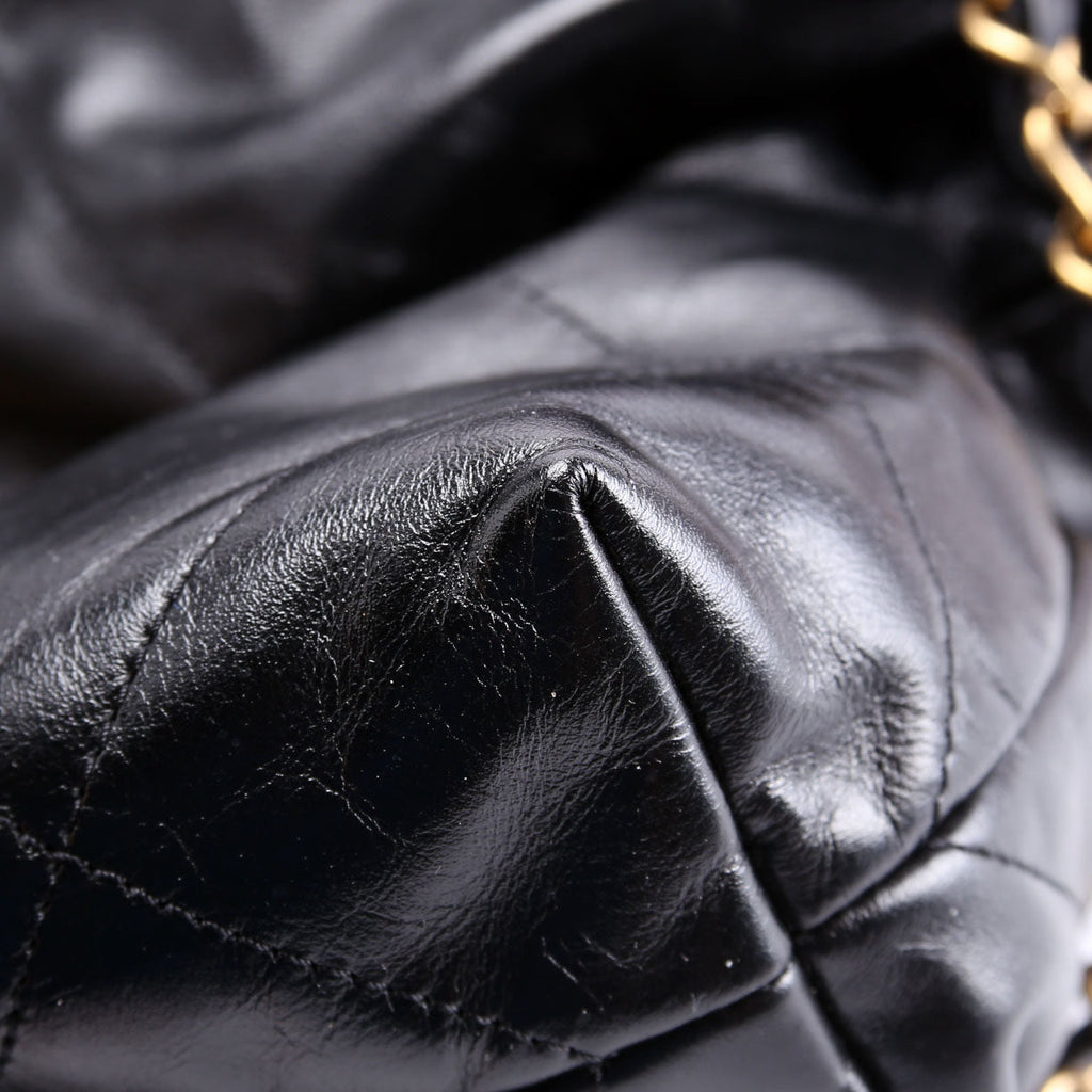 Chanel 22 Quilted Medium Hobo Black